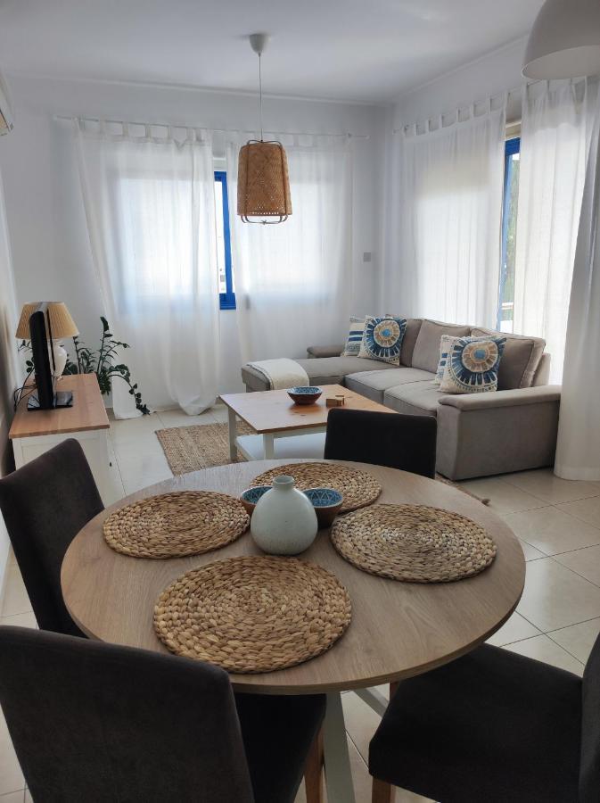Marina Gardens Apartment Paphos Exterior photo