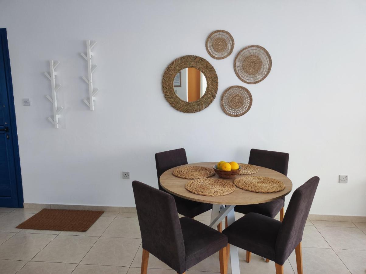Marina Gardens Apartment Paphos Exterior photo
